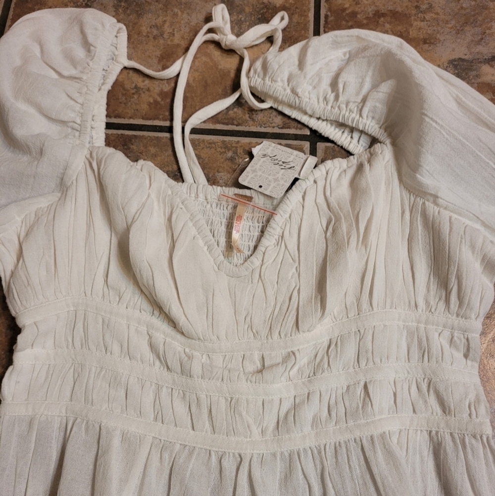 NWT Free People Chloe White Smocked Tie Neck Puff Sleeve Top M - Picture 9 of 16